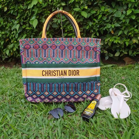 bolsa de praia christian dior|bolsa christian dior pre owned.